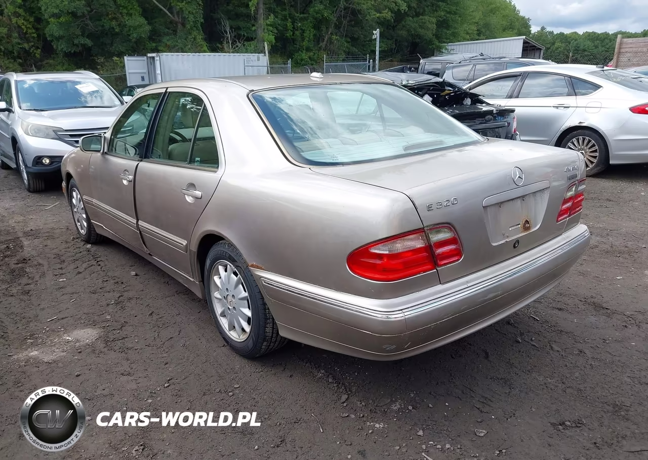 2001 Mercedes-Benz E 320 4M VIN:WDBJF82J01X059452 - 3