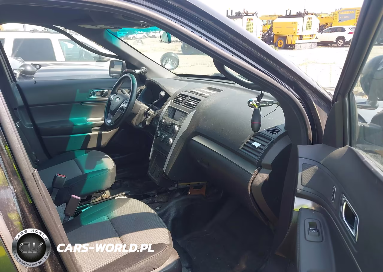2014 Ford Utility Police Interceptor VIN:1FM5K8AR0EGB38062 - 5