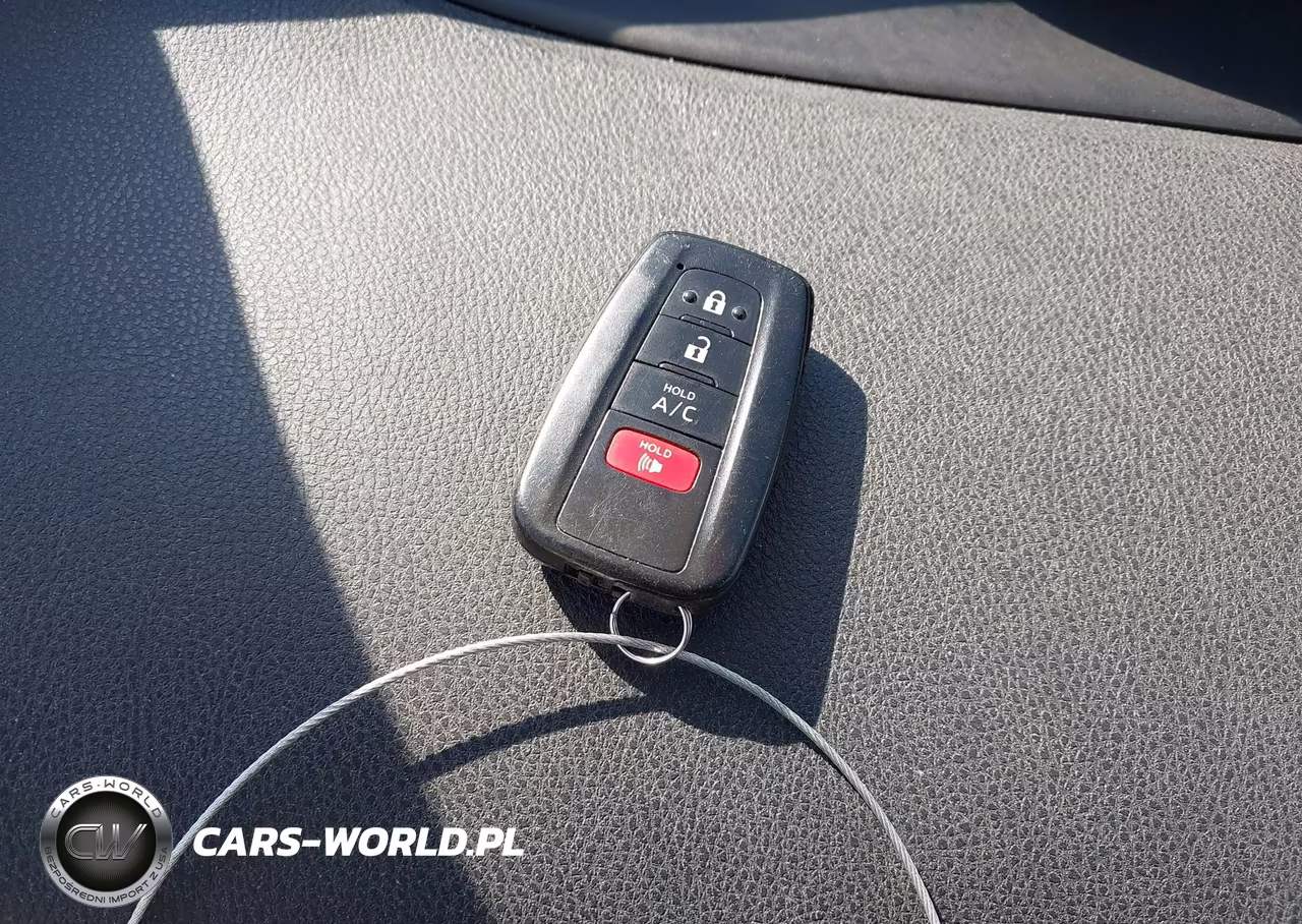2021 Toyota Prius Prime Le VIN:JTDKAMFP0M3187939 - 11