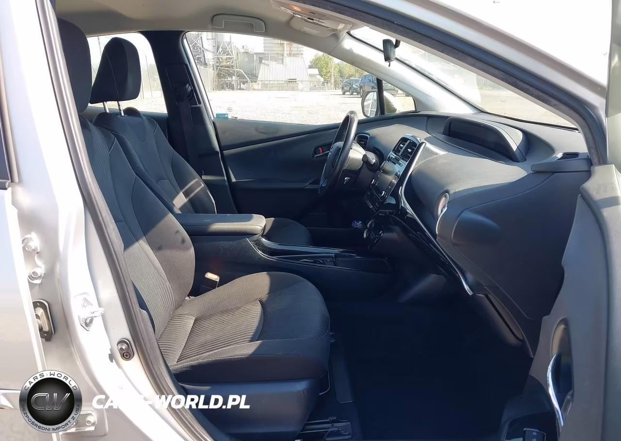 2021 Toyota Prius Prime Le VIN:JTDKAMFP0M3187939 - 5