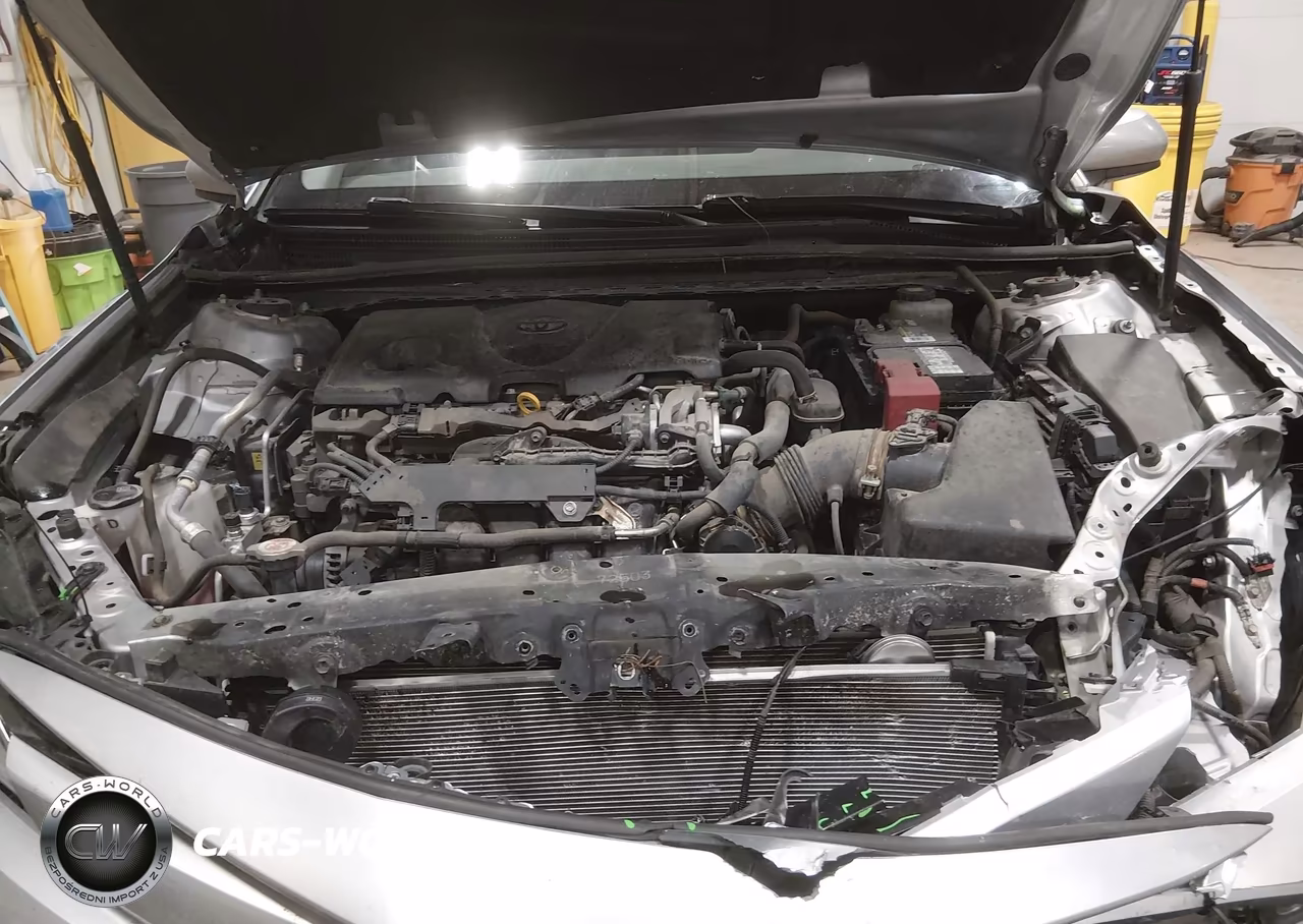 2018 Toyota Camry Le VIN:JTNB11HK1J3012400 - 10