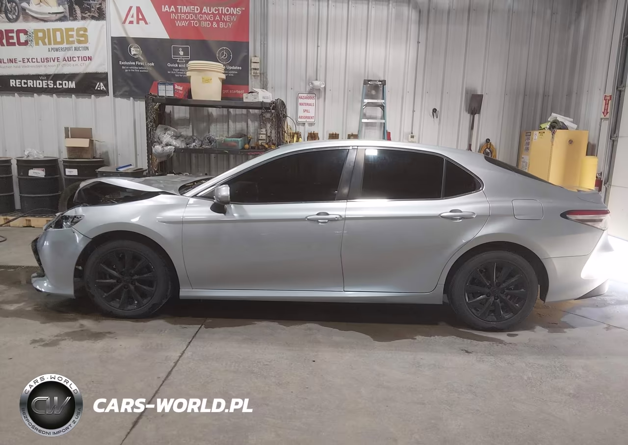 2018 Toyota Camry Le VIN:JTNB11HK1J3012400 - 15