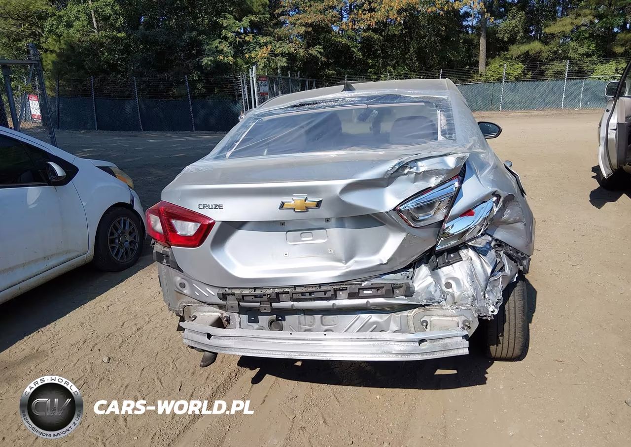 2018 Chevrolet Cruze Ls Auto VIN:1G1BC5SM3J7179102 - 17