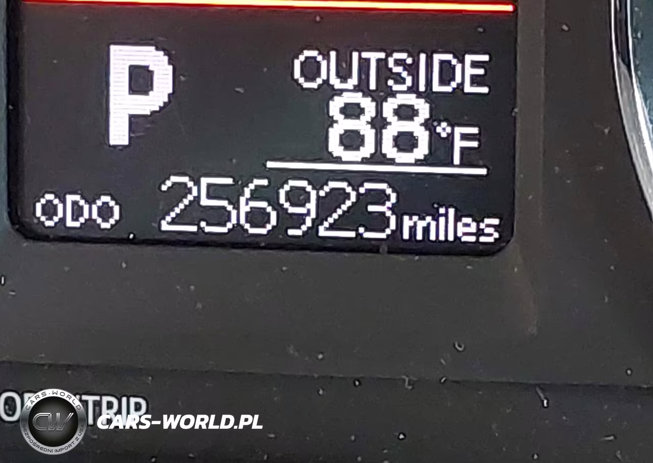 2018 Toyota Corolla Le VIN:5YFBURHE4JP838699 - 15