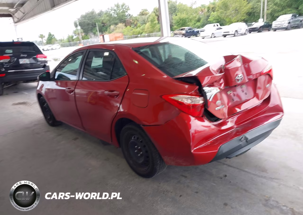 2018 Toyota Corolla Le VIN:5YFBURHE4JP838699 - 3