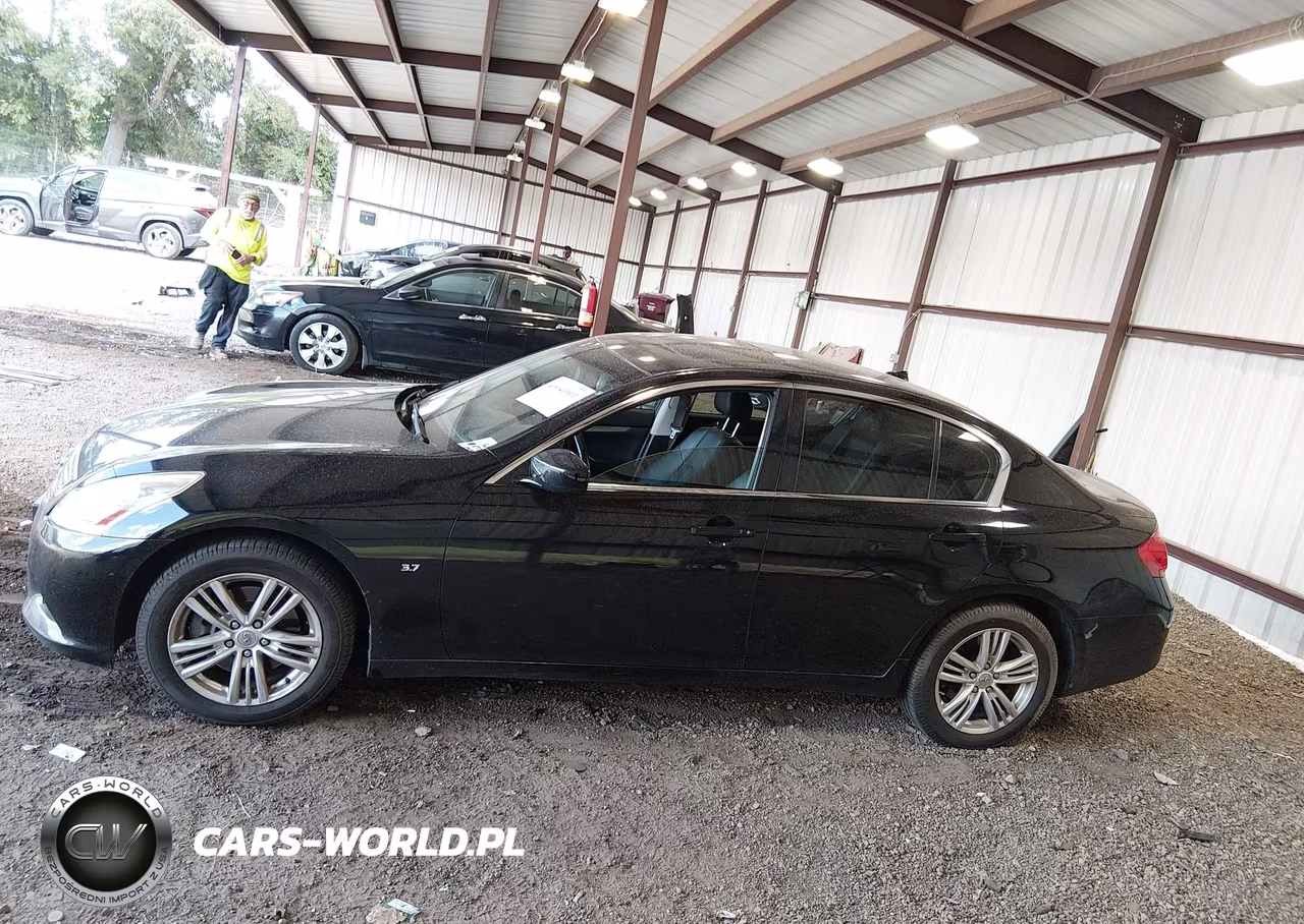 2015 Infiniti Q40 VIN:JN1CV6AR9FM523133 - 14
