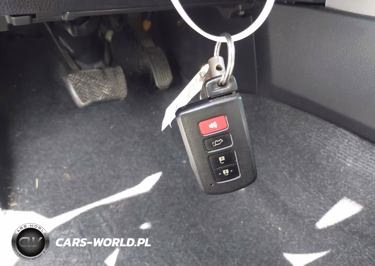 2018 Toyota Rav4 Xle VIN:2T3WFREV9JW485852 - 11