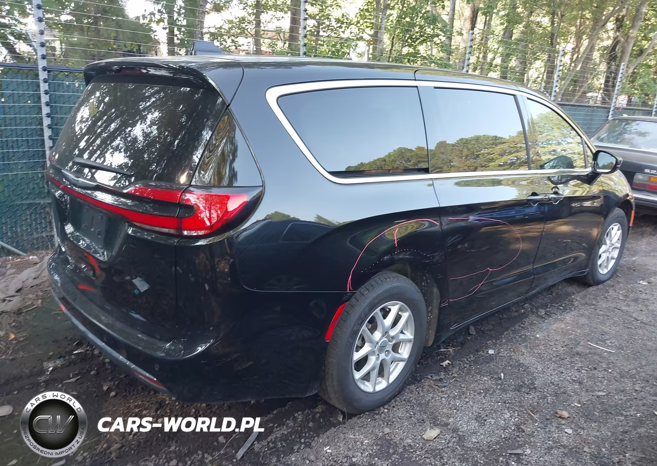 2024 Chrysler Pacifica Touring L VIN:2C4RC1BG6RR136313 - 4