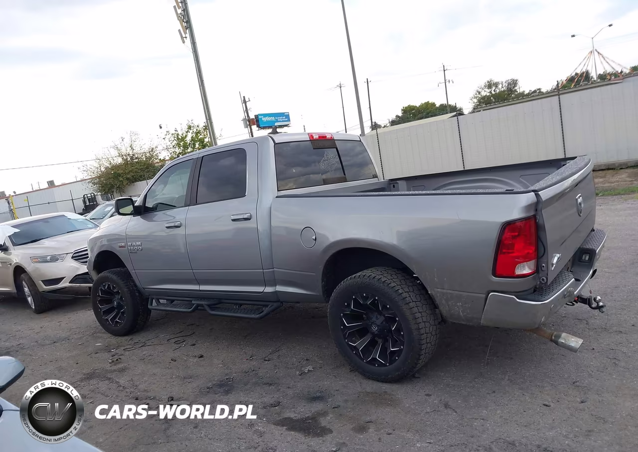 2019 Ram 1500 Classic Big Horn 4X2 6'4 Box VIN:1C6RR6TT3KS701782 - 14