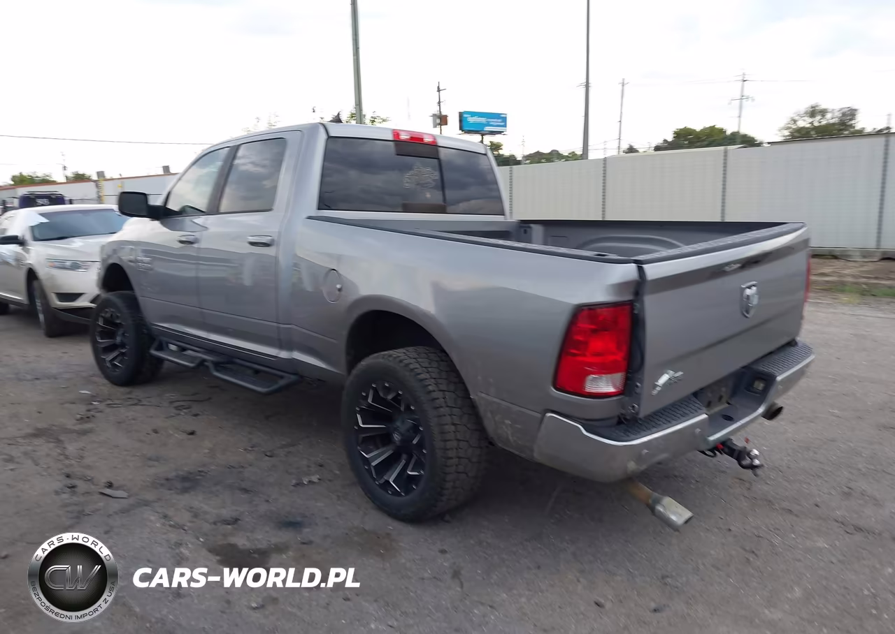 2019 Ram 1500 Classic Big Horn 4X2 6'4 Box VIN:1C6RR6TT3KS701782 - 3