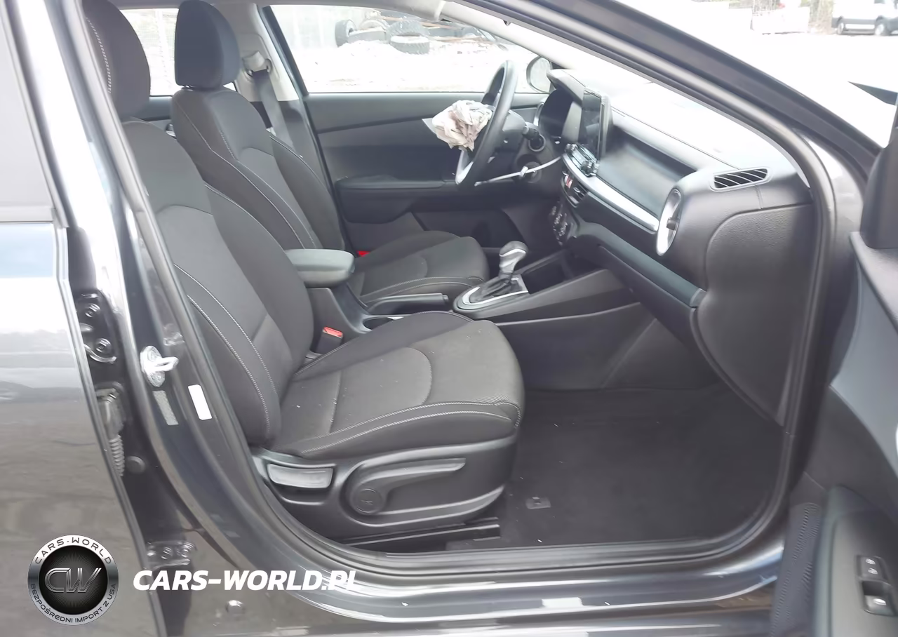 2023 Kia Forte Lxs VIN:3KPF24AD3PE588927 - 5