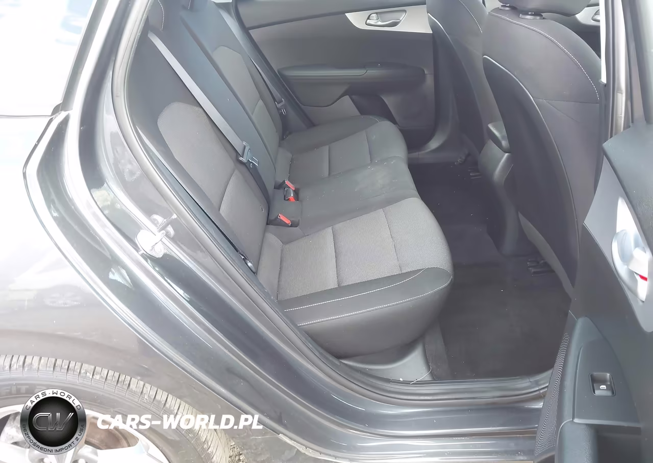 2023 Kia Forte Lxs VIN:3KPF24AD3PE588927 - 8