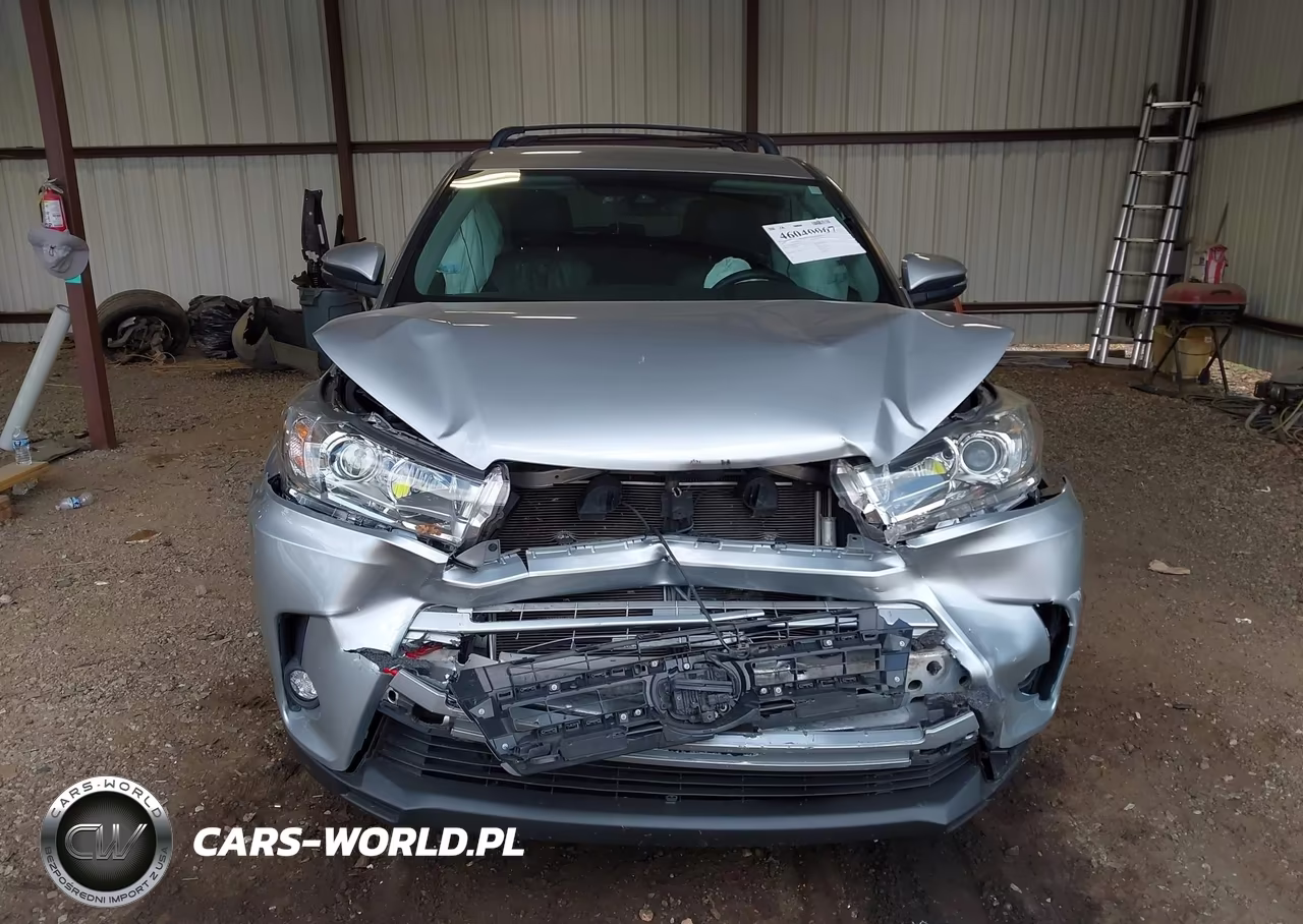 2019 Toyota Highlander Le VIN:5TDBZRFH6KS924779 - 6