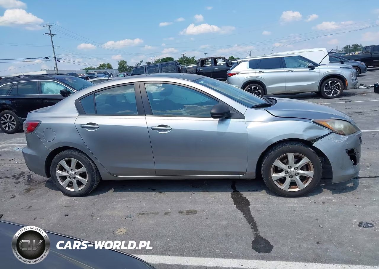 2011 Mazda Mazda3 I Touring VIN:JM1BL1VF8B1386473 - 14