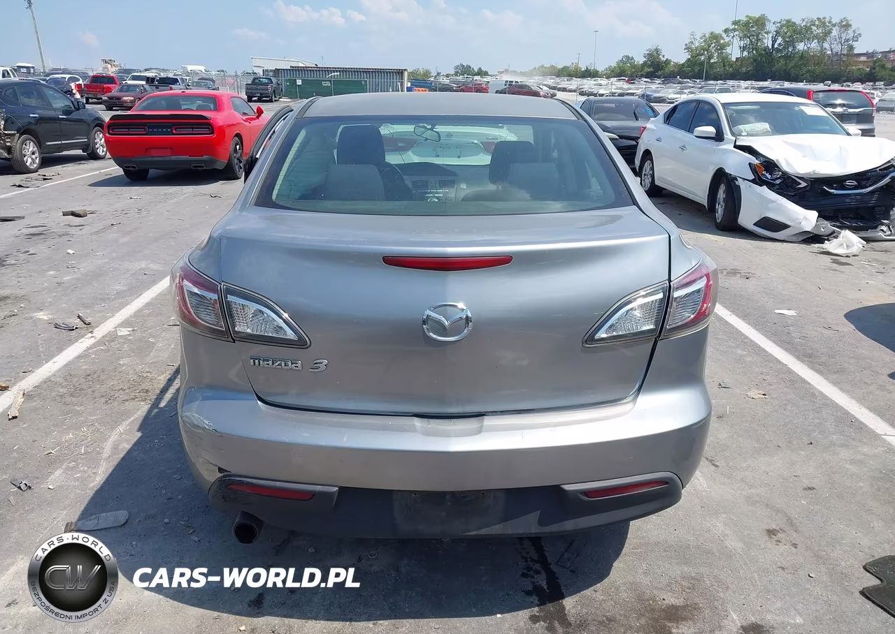 2011 Mazda Mazda3 I Touring VIN:JM1BL1VF8B1386473 - 17