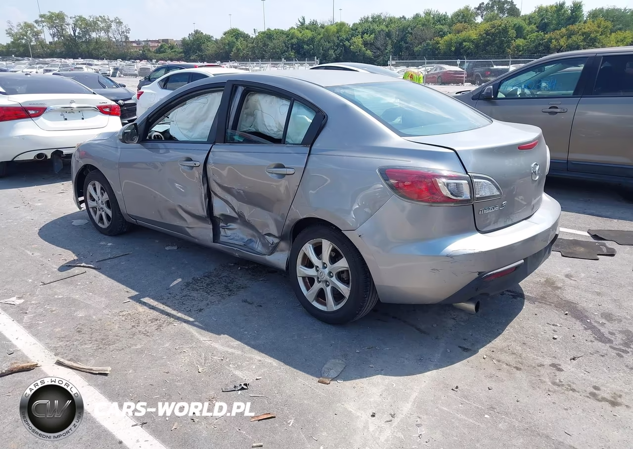 2011 Mazda Mazda3 I Touring VIN:JM1BL1VF8B1386473 - 3