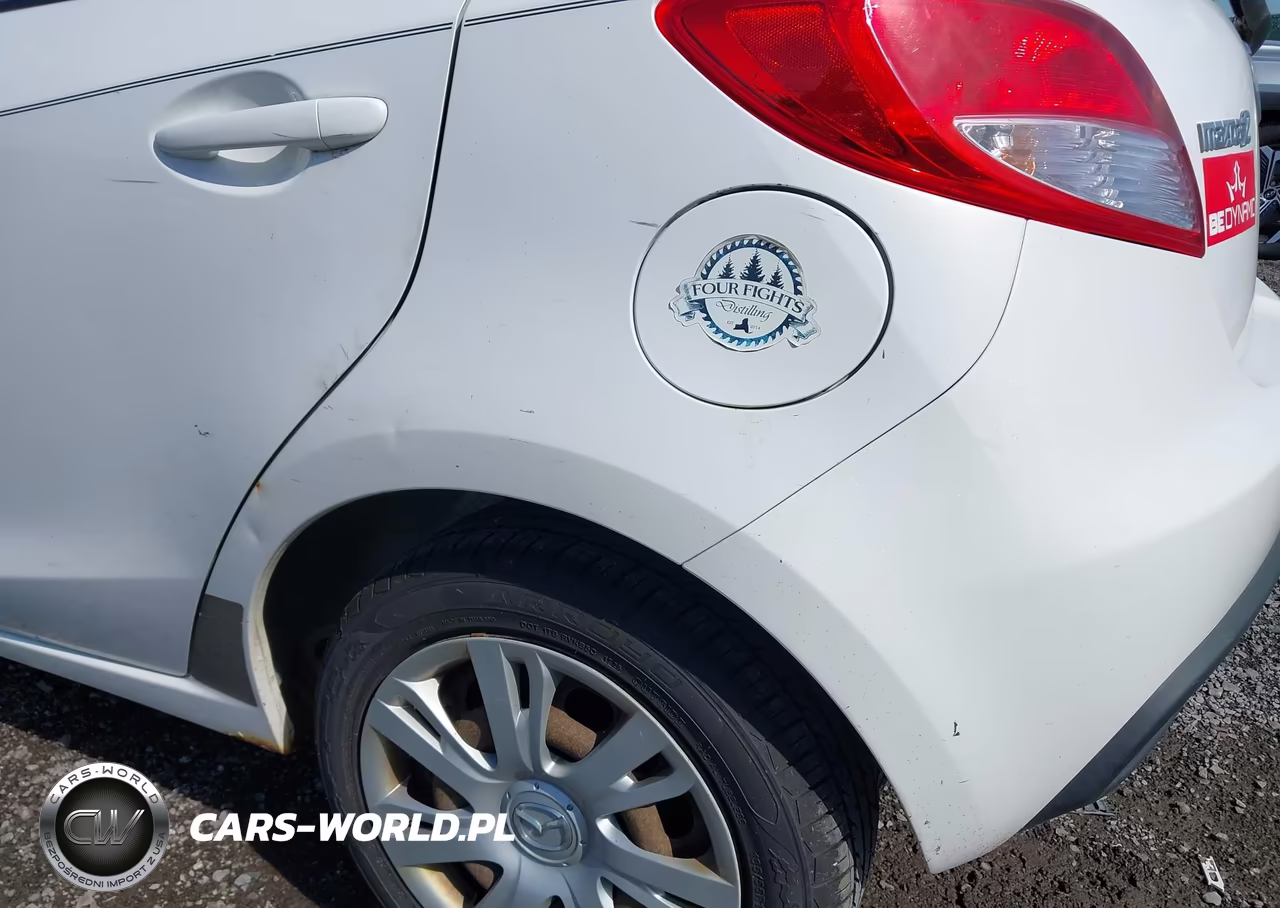 2011 Mazda Mazda2 Sport VIN:JM1DE1HYXB0105554 - 6