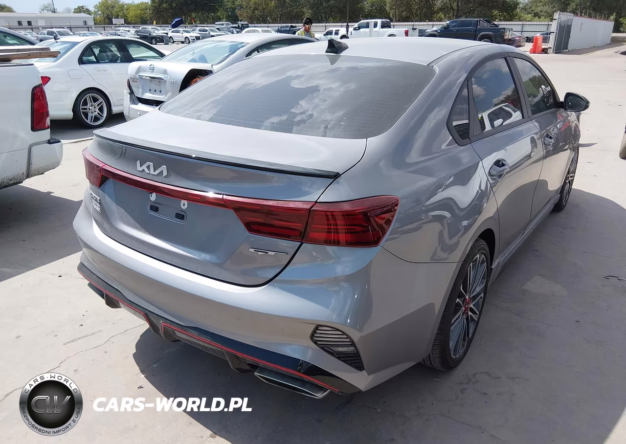 2024 Kia Forte Gt VIN:3KPF44AC5RE835630 - 4