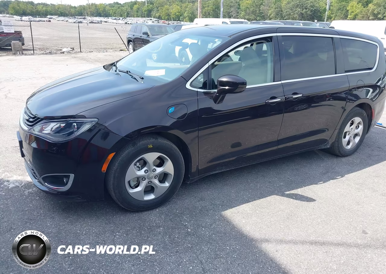 2018 Chrysler Pacifica Hybrid Touring Plus VIN:2C4RC1H77JR311664 - 2