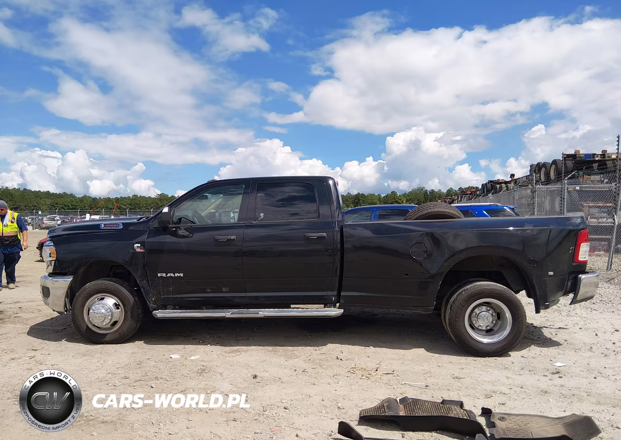 2019 Ram 3500 Tradesman VIN:3C63RRGL3KG594645 - 14