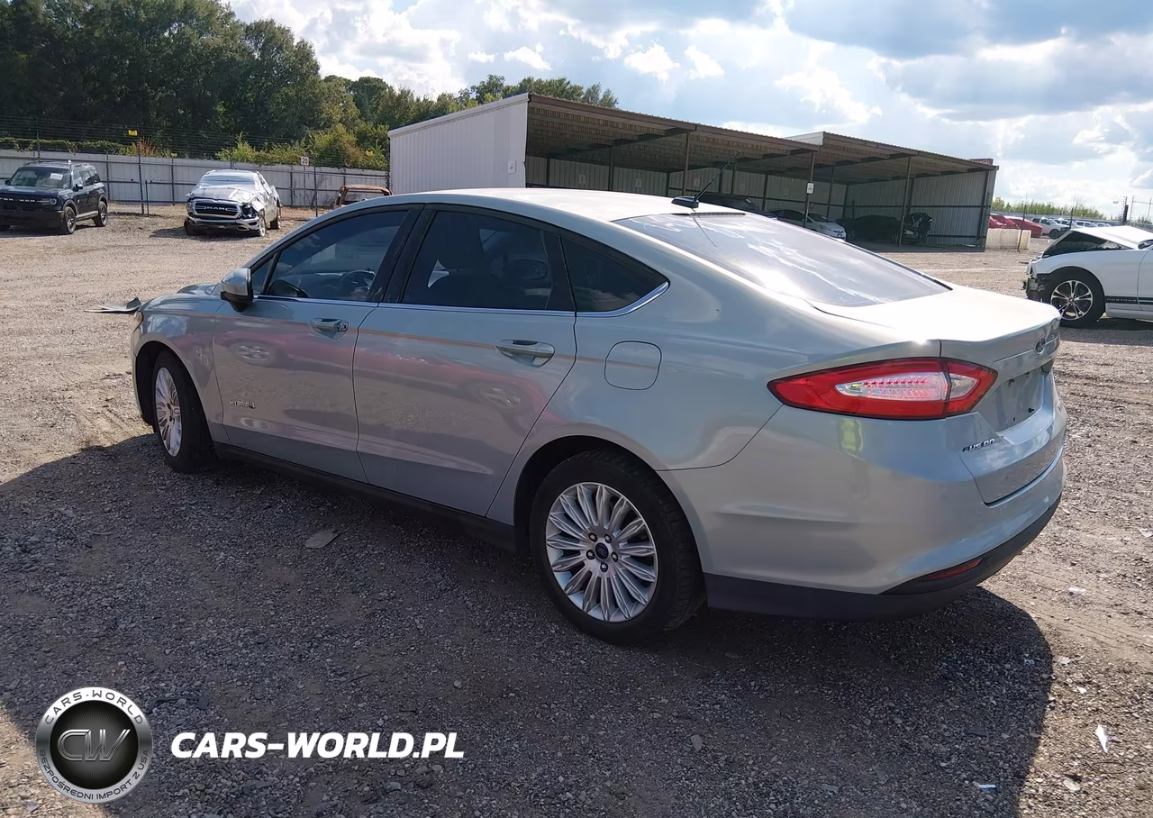 2014 Ford Fusion Hybrid S VIN:3FA6P0UU9ER190395 - 3