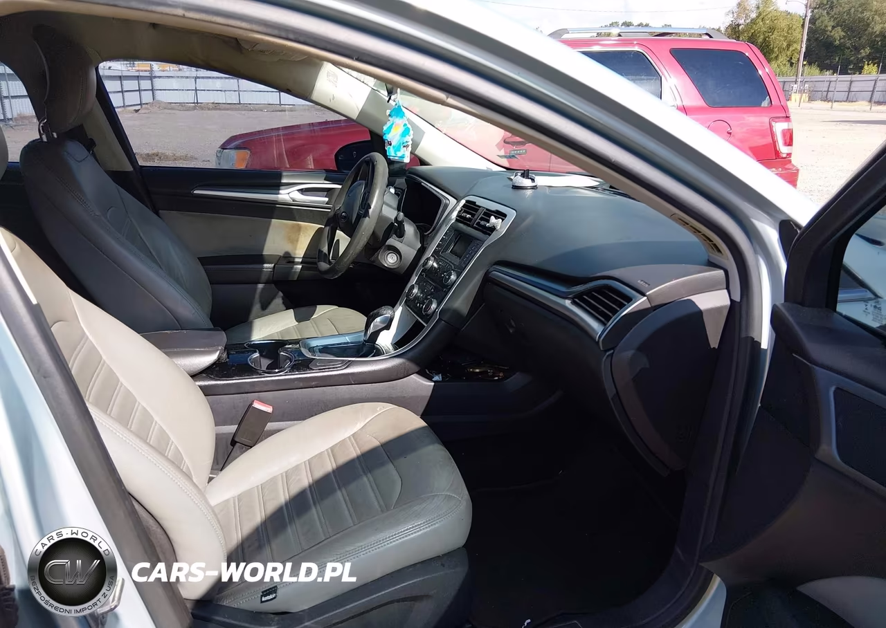 2014 Ford Fusion Hybrid S VIN:3FA6P0UU9ER190395 - 5