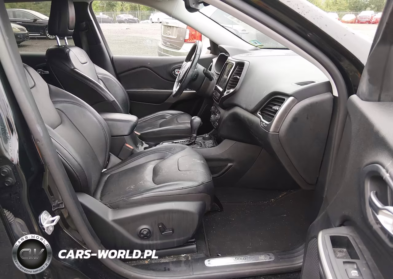 2020 Jeep Cherokee Limited 4X4 VIN:1C4PJMDX2LD559234 - 5