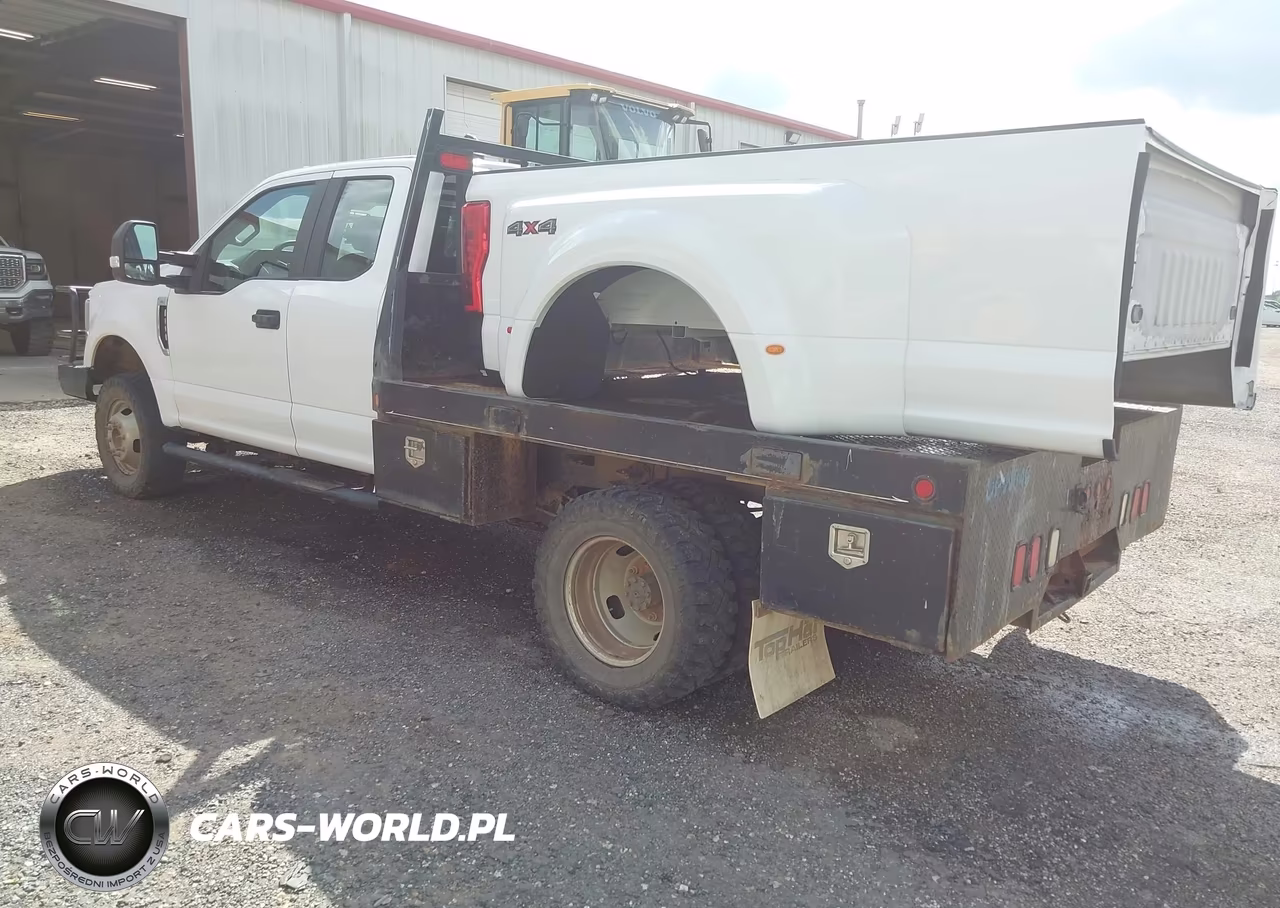 2018 Ford F-350 Xl VIN:1FT8X3D64JEC84140 - 3
