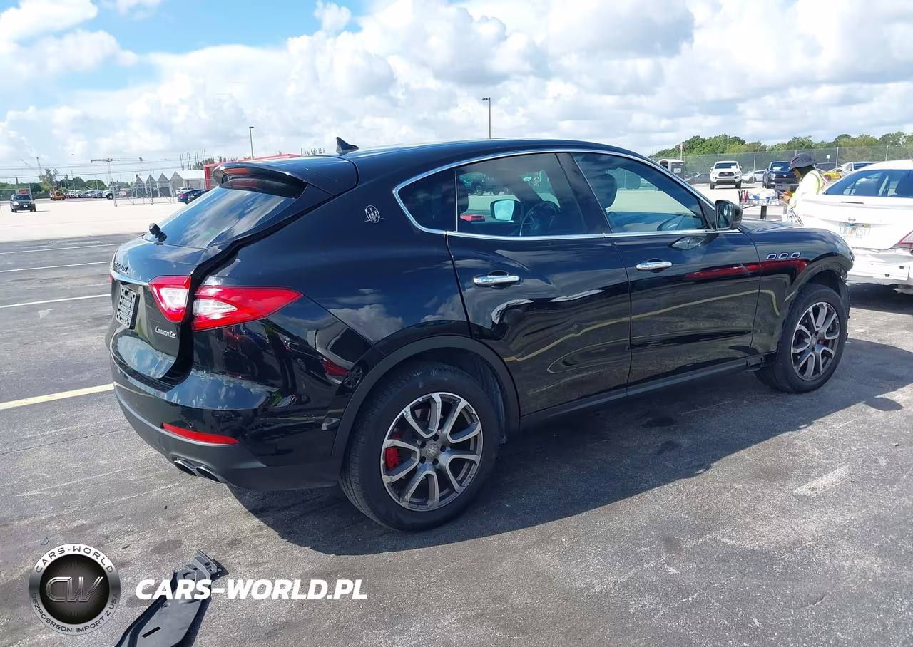 2018 Maserati Levante VIN:ZN661XUA7JX303741 - 4