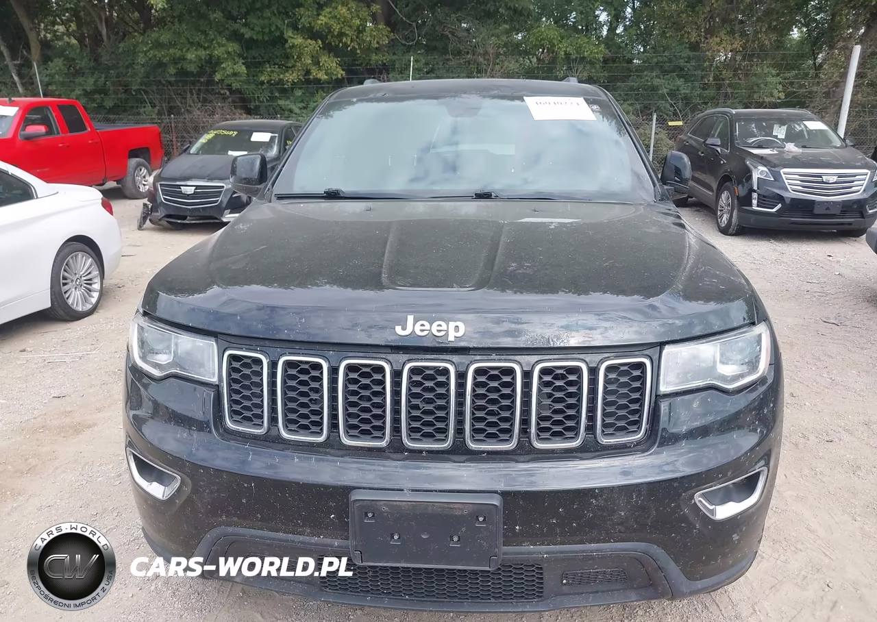 2017 Jeep Grand Cherokee Laredo 4X4 VIN:1C4RJFAG1HC764226 - 12