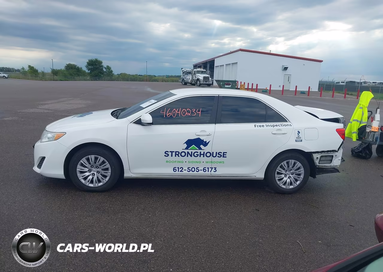 2014 Toyota Camry Le VIN:4T4BF1FK1ER345805 - 15