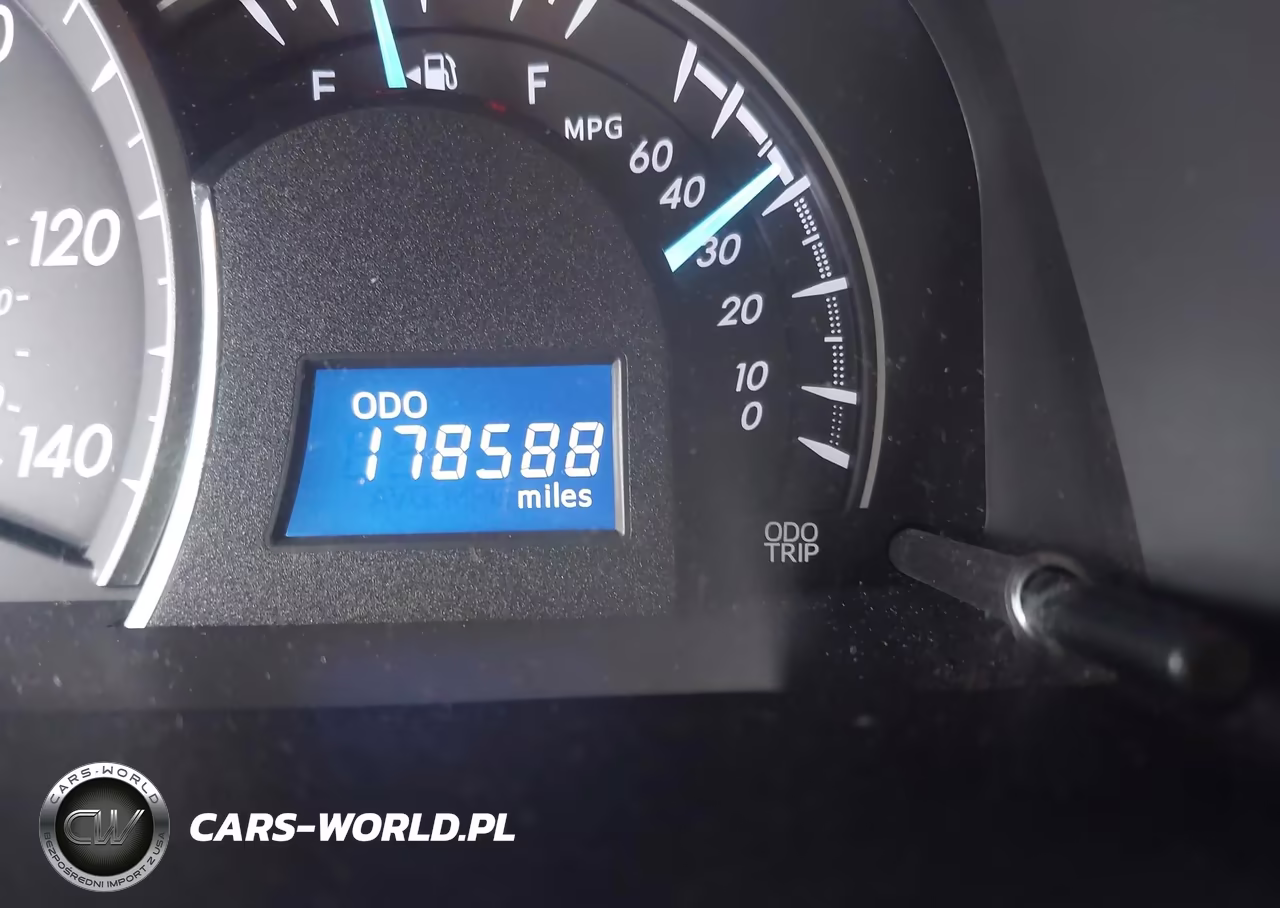2014 Toyota Camry Le VIN:4T4BF1FK1ER345805 - 16