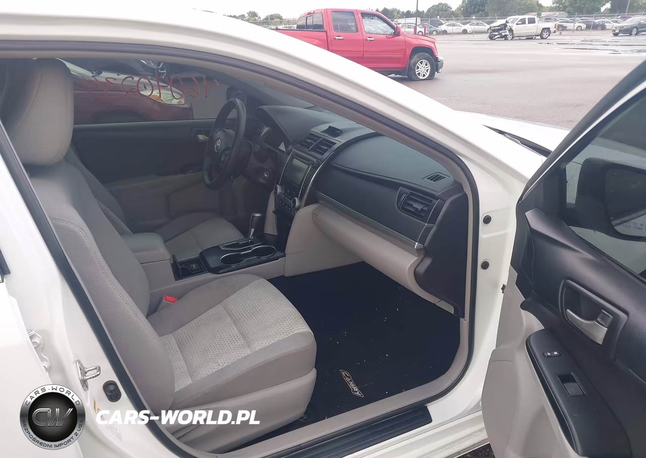 2014 Toyota Camry Le VIN:4T4BF1FK1ER345805 - 5