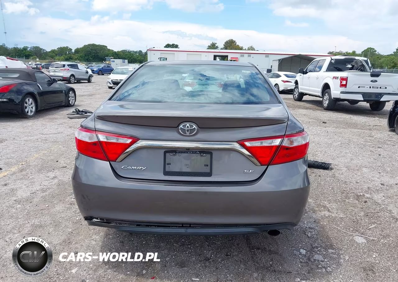 2015 Toyota Camry Se VIN:4T1BF1FK7FU008924 - 16
