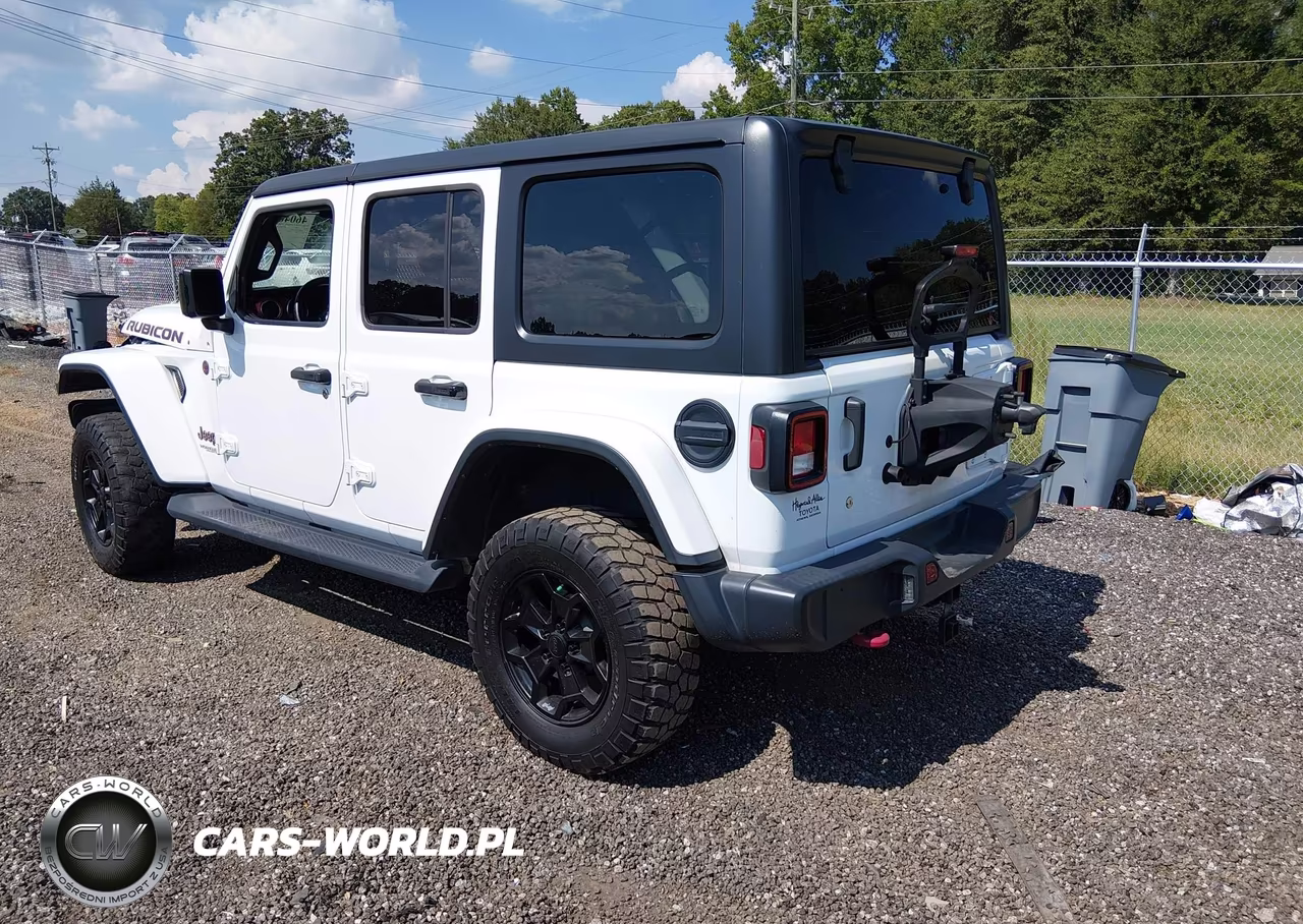 2018 Jeep Wrangler Unlimited Rubicon 4X4 VIN:1C4HJXFG2JW246740 - 3