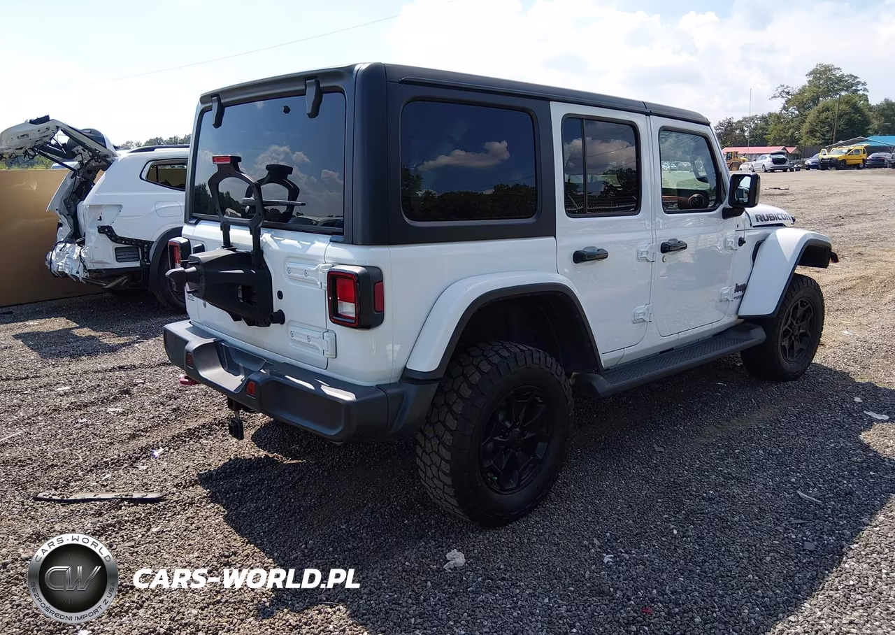 2018 Jeep Wrangler Unlimited Rubicon 4X4 VIN:1C4HJXFG2JW246740 - 4