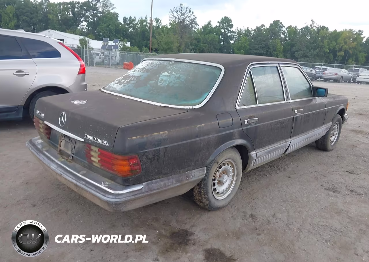 1985 Mercedes-Benz 300 Sd VIN:WDBCB20C2FA137410 - 4