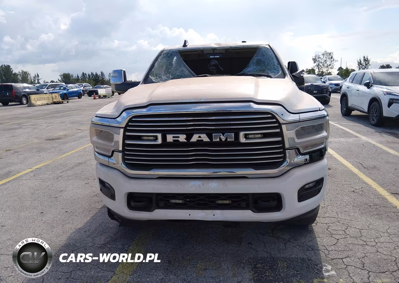 2024 Ram 2500 VIN:3C6UR5FL8RG304392 - 11