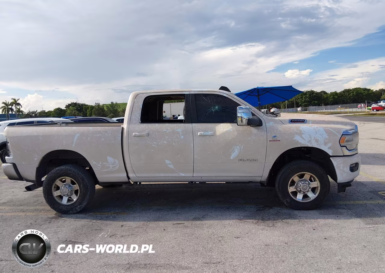 2024 Ram 2500 VIN:3C6UR5FL8RG304392 - 12