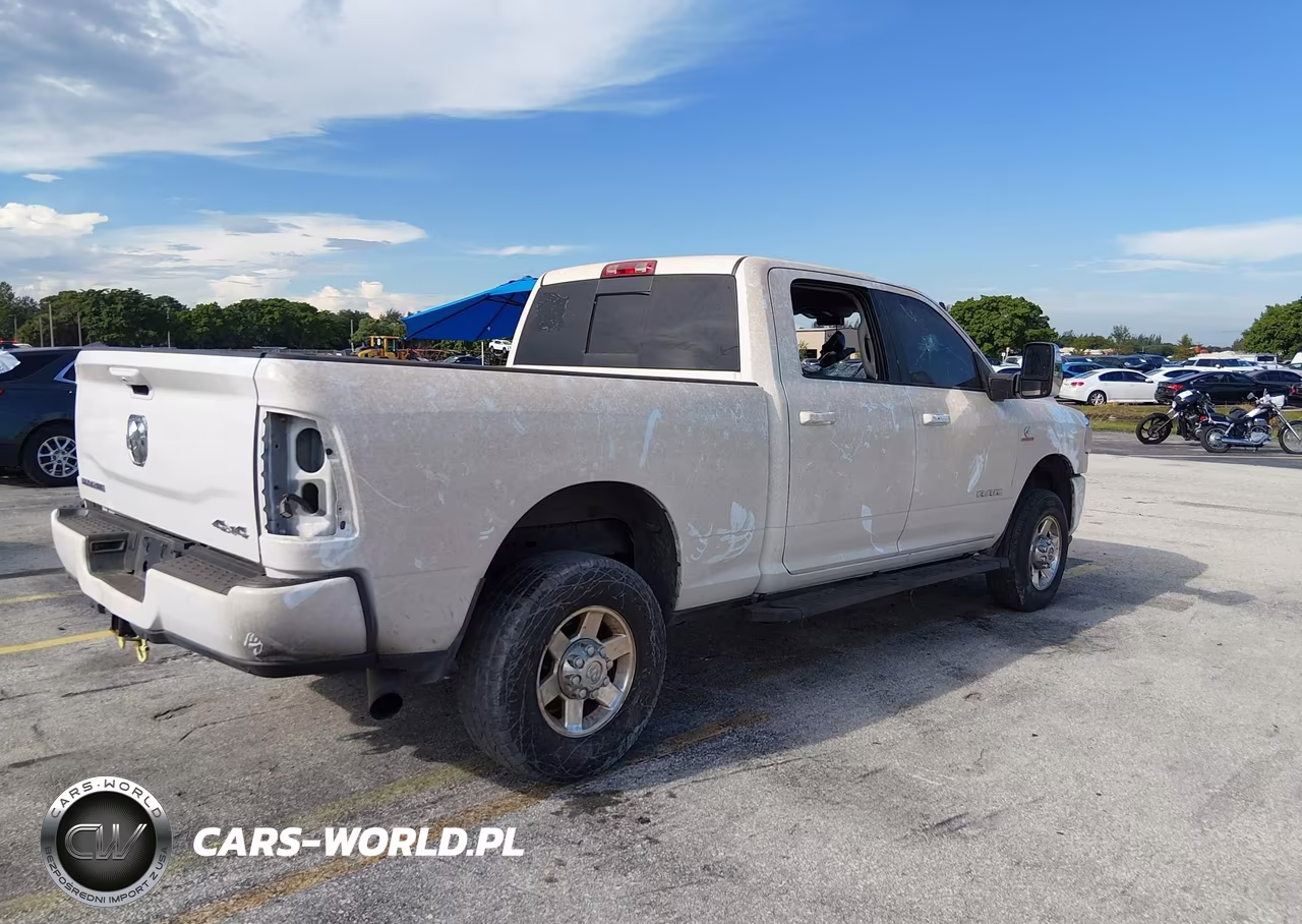 2024 Ram 2500 VIN:3C6UR5FL8RG304392 - 4