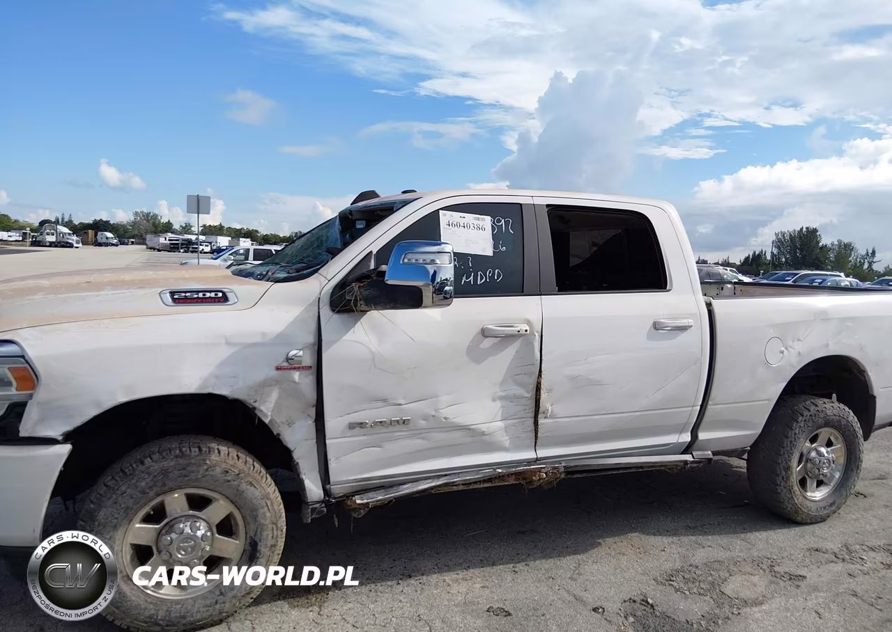 2024 Ram 2500 VIN:3C6UR5FL8RG304392 - 6