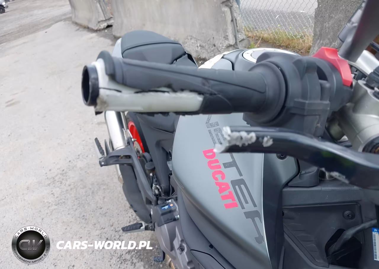 2021 Ducati Monster VIN:ZDMMAMDT8MB001986 - 15