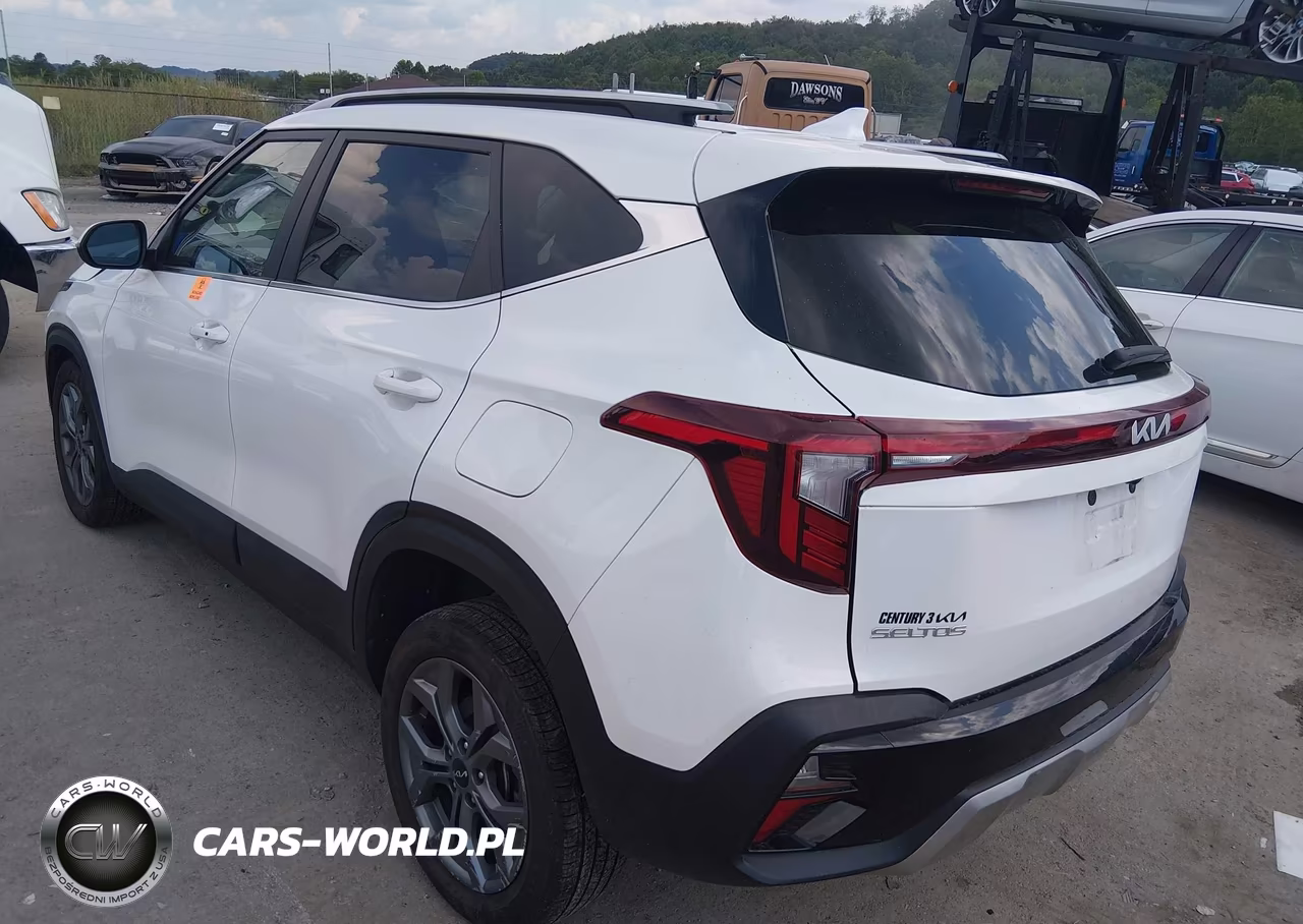 2024 Kia Seltos S VIN:KNDEUCAA2R7490206 - 3