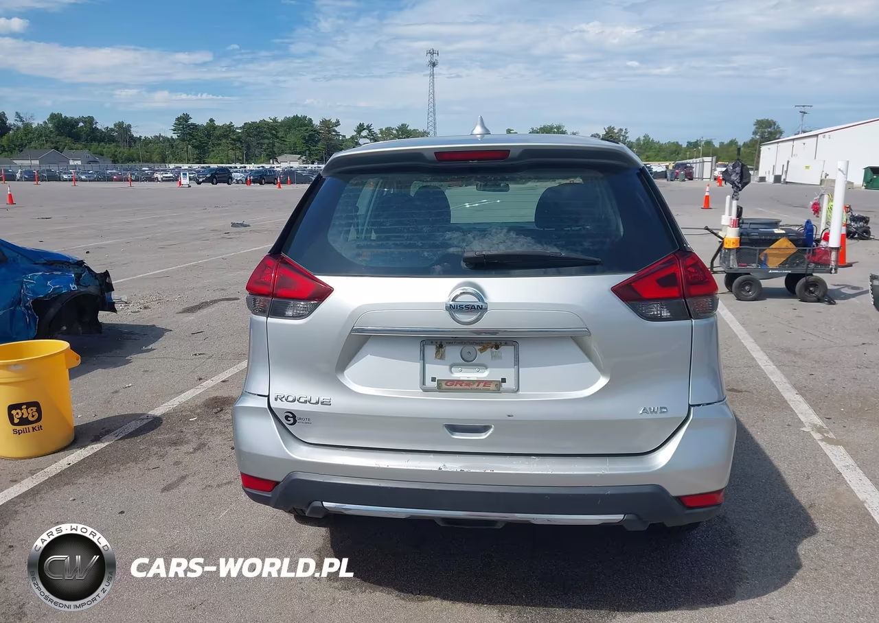 2018 Nissan Rogue S VIN:5N1AT2MV1JC786674 - 17