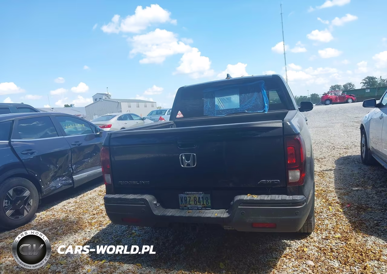 2018 Honda Ridgeline Black Edition VIN:5FPYK3F84JB017888 - 15