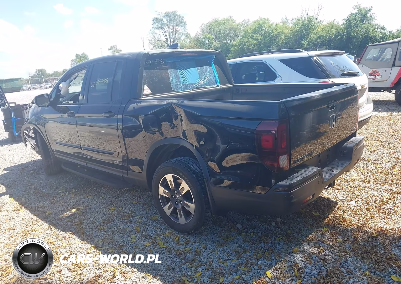 2018 Honda Ridgeline Black Edition VIN:5FPYK3F84JB017888 - 3