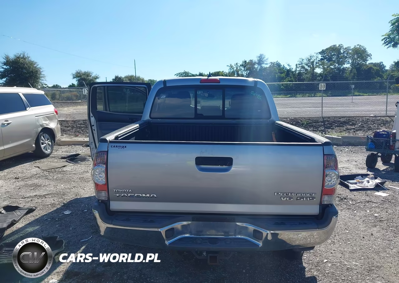 2015 Toyota Tacoma Prerunner V6 VIN:5TFJU4GN5FX076217 - 16