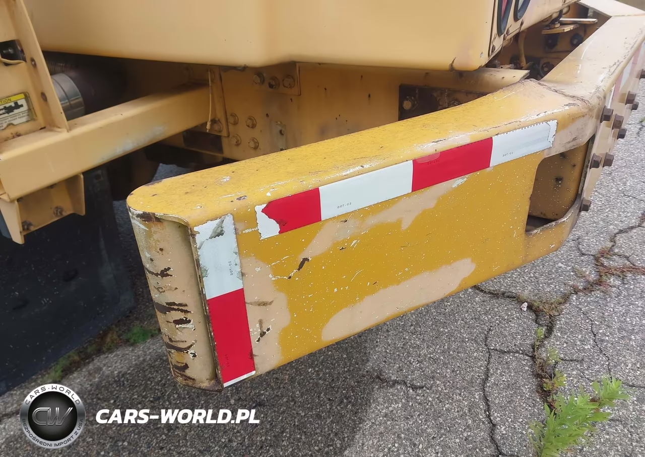 2000 Oshkosh Motor Truck Co. Chassis H VIN:10TBFPY11YS067490 - 11