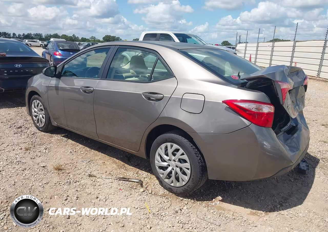 2017 Toyota Corolla Le VIN:2T1BURHE0HC817391 - 3