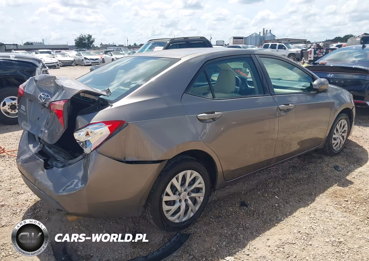 2017 Toyota Corolla Le VIN:2T1BURHE0HC817391 - 4